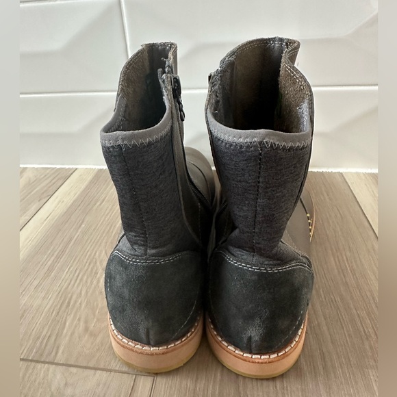 Ahnu Octavia Waterproof Ankle Boots Size 10 Gray/Brown 41EU - Picture 6 of 12